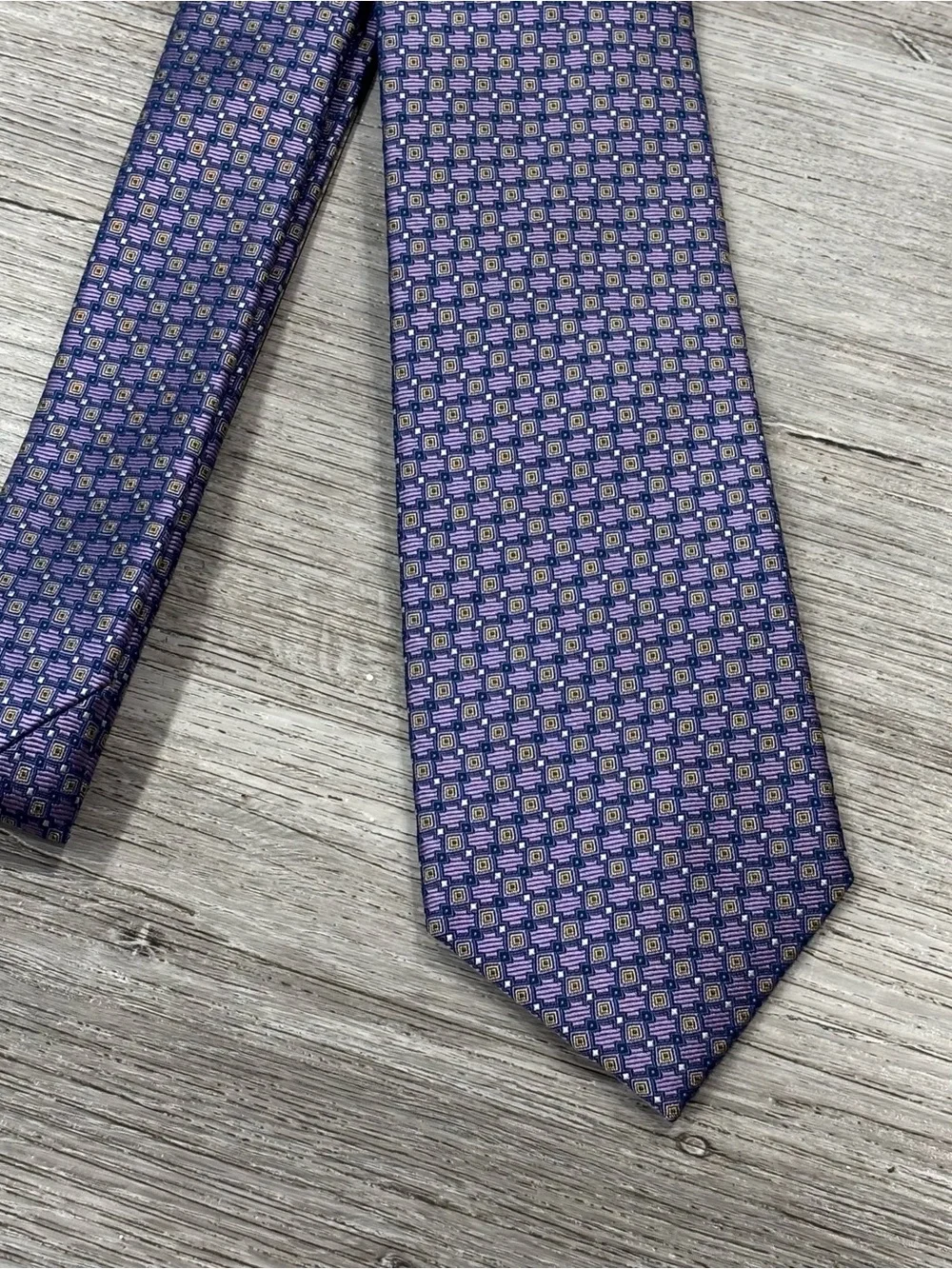 Jos A. Bank Reserve Purple Geometric Silk Tie formal business wear